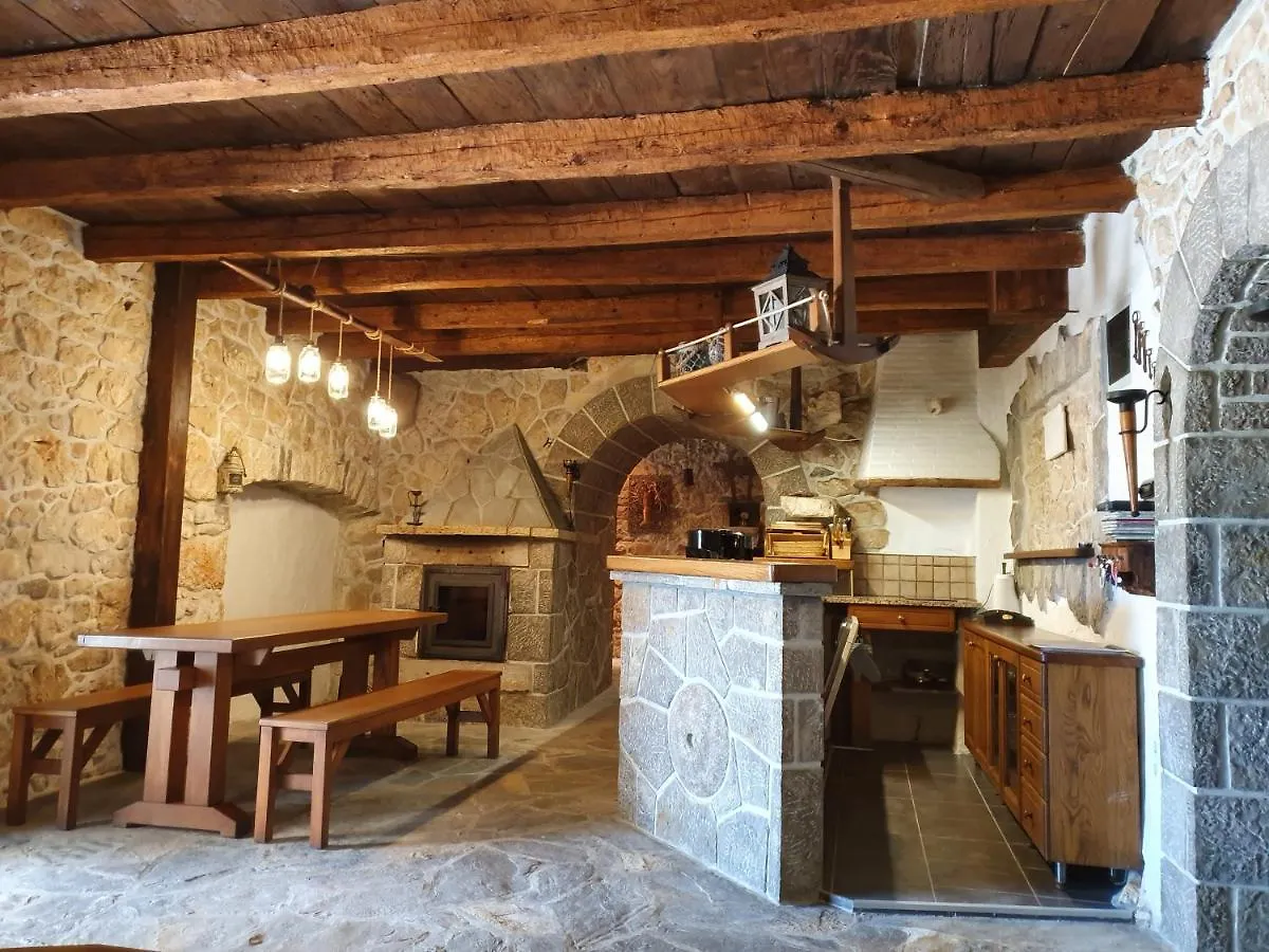 Villa Diny With Pool Pinezići Croacia