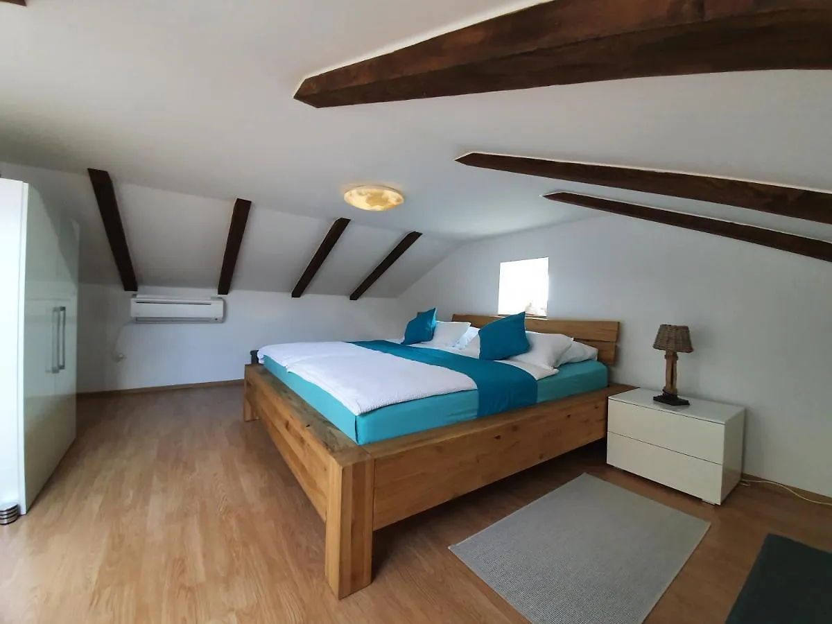 Сasa de vacaciones Villa Diny With Pool Pinezići Croacia