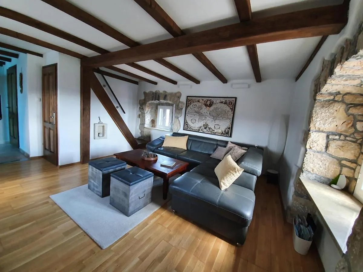 Сasa de vacaciones Villa Diny With Pool Pinezići